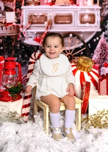 glasgow christmas photography cart girl seating