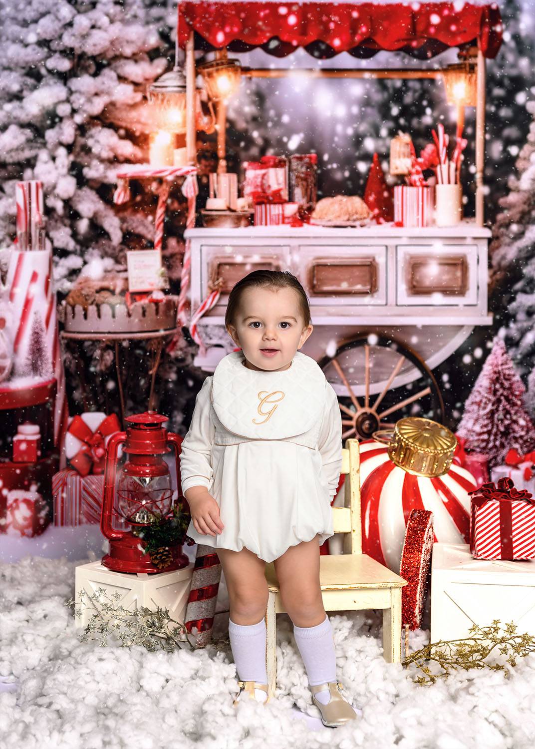 Background Red and Gold Baubles and Stars